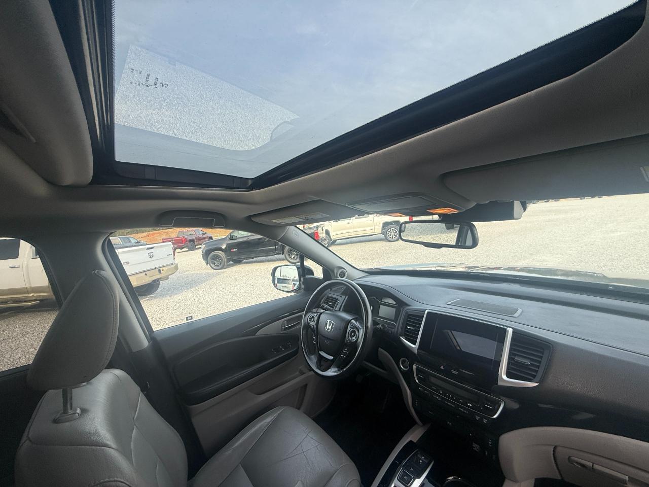 Honda Pilot Touring 2WD 2017