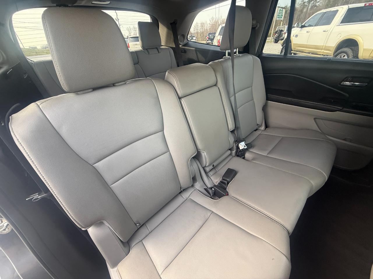 Honda Pilot Touring 2WD 2017