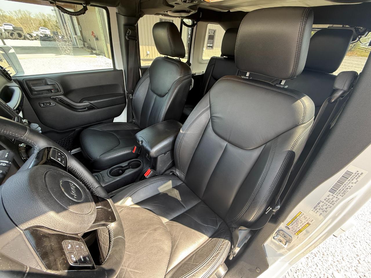 Jeep Wrangler Unlimited Sahara 4WD 2014