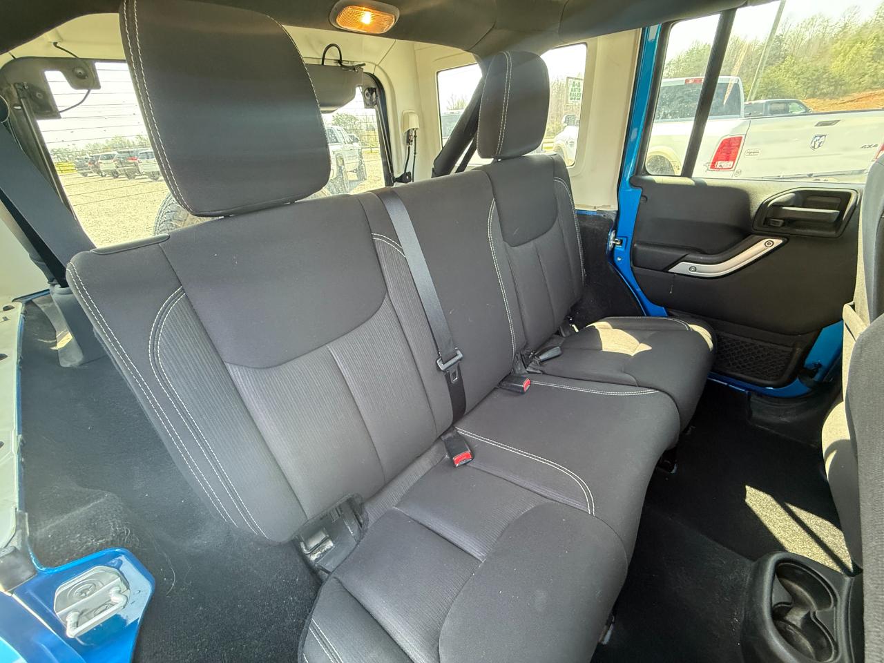 Jeep Wrangler Unlimited Sahara 4WD 2015