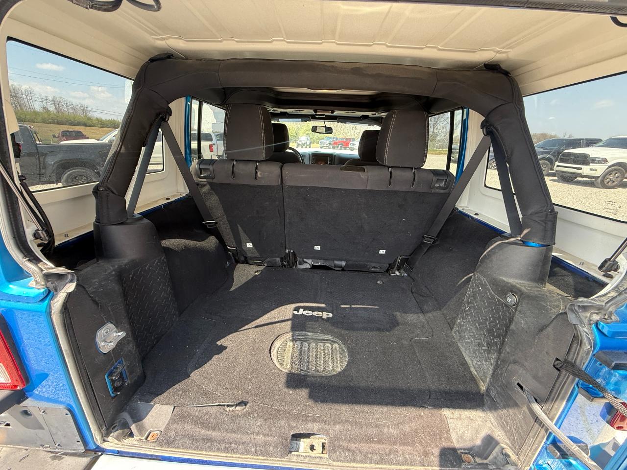 Jeep Wrangler Unlimited Sahara 4WD 2015