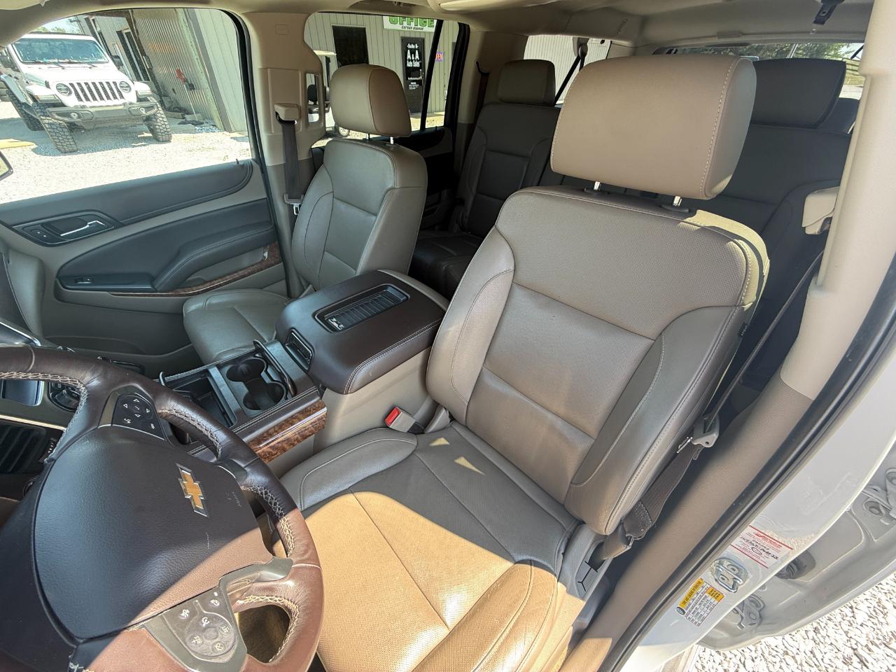 Chevrolet Suburban Premier 4WD 2017