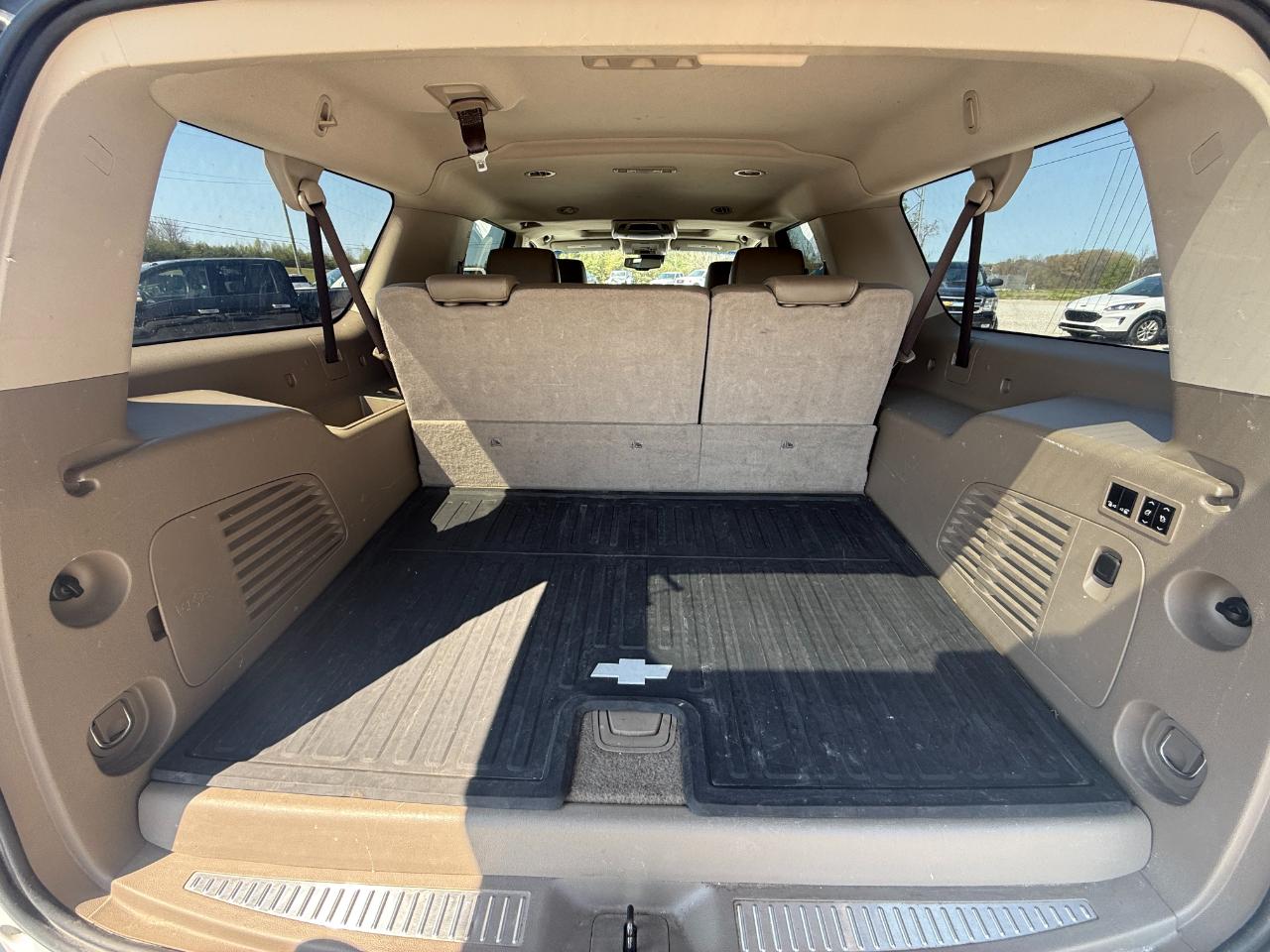 Chevrolet Suburban Premier 4WD 2017