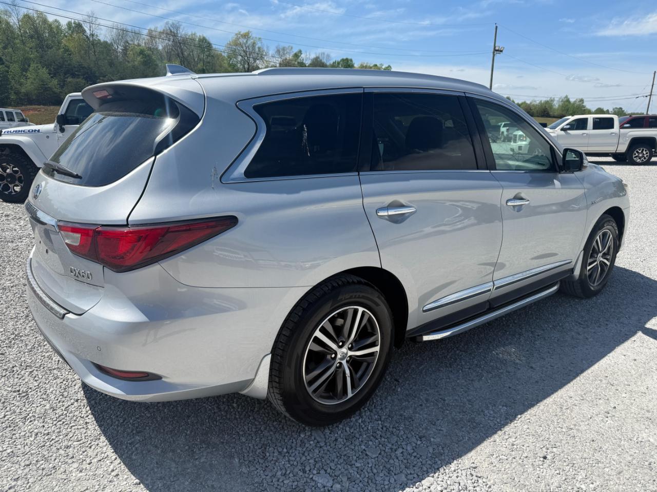 Infiniti QX60 Base FWD 2017