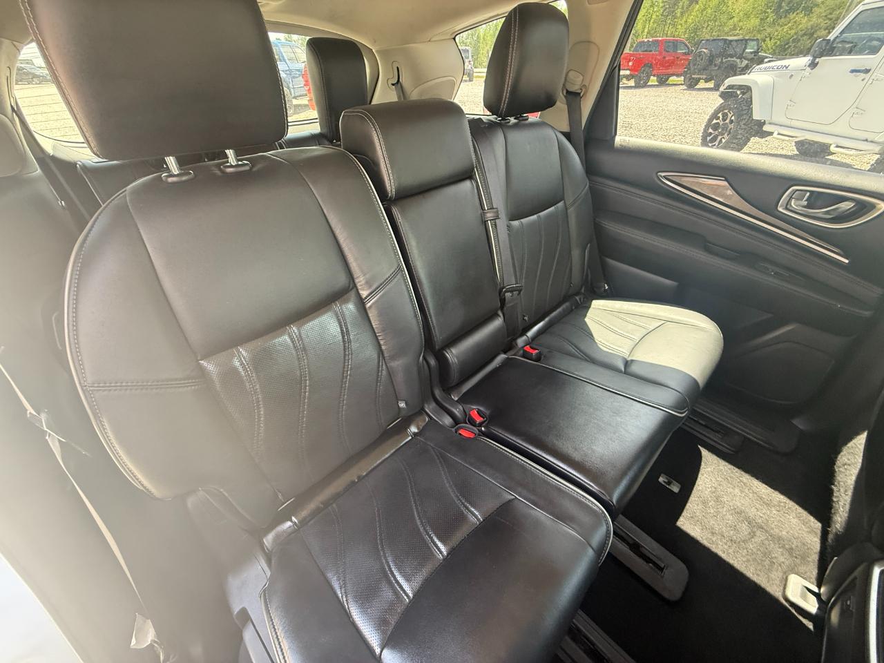 Infiniti QX60 Base FWD 2017