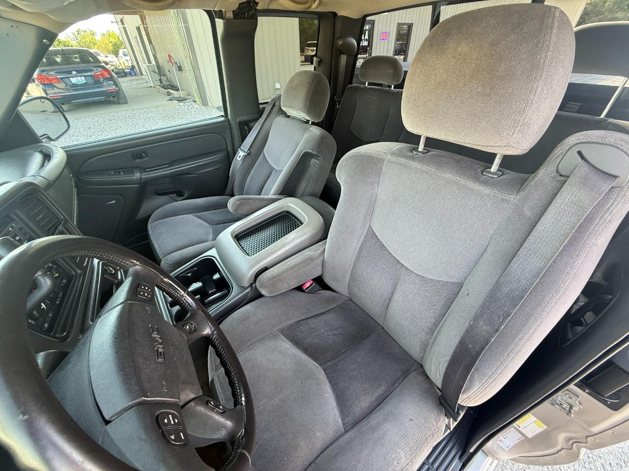 GMC Sierra 1500 Ext. Cab Long Bed 2WD 2005