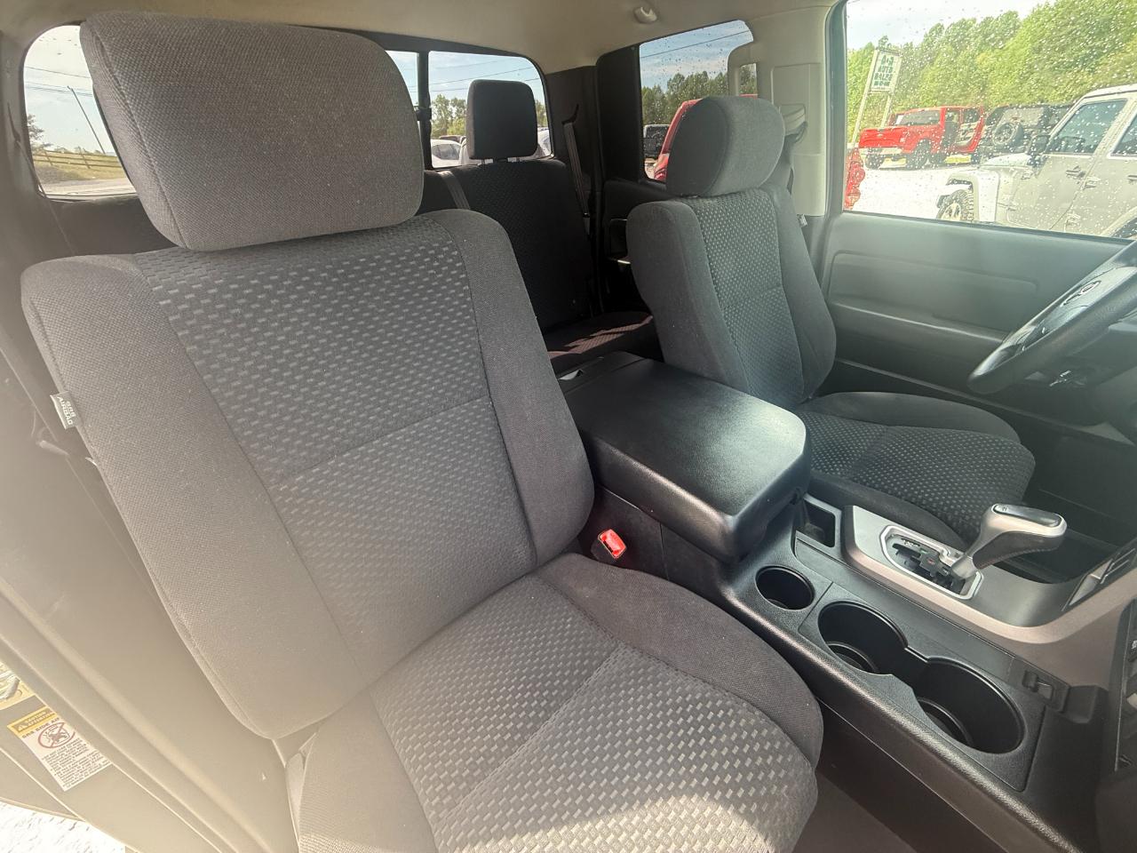 Toyota Tundra Tundra-Grade 5.7L FFV Double Cab 4WD 2012