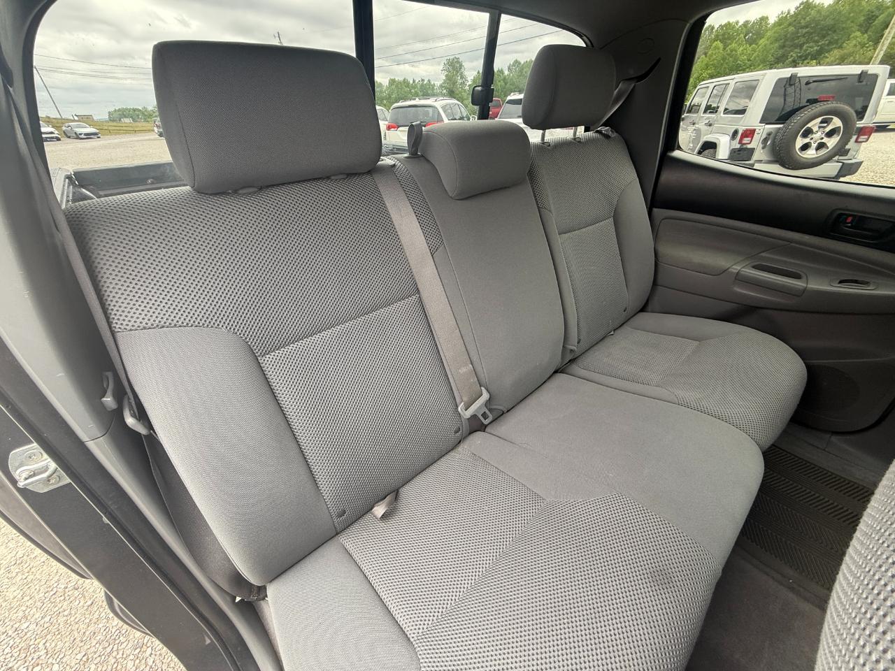 Toyota Tacoma Double Cab V6 4WD 2011