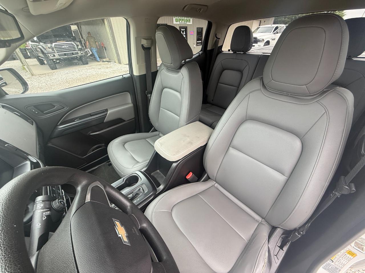 Chevrolet Colorado Work Truck Crew Cab 4WD Short Box 2017