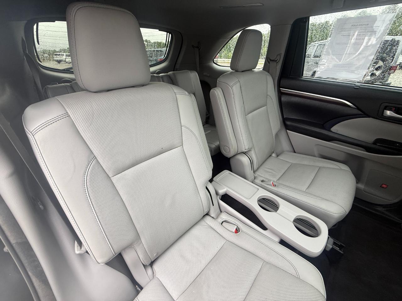 Toyota Highlander Limited FWD V6 2016
