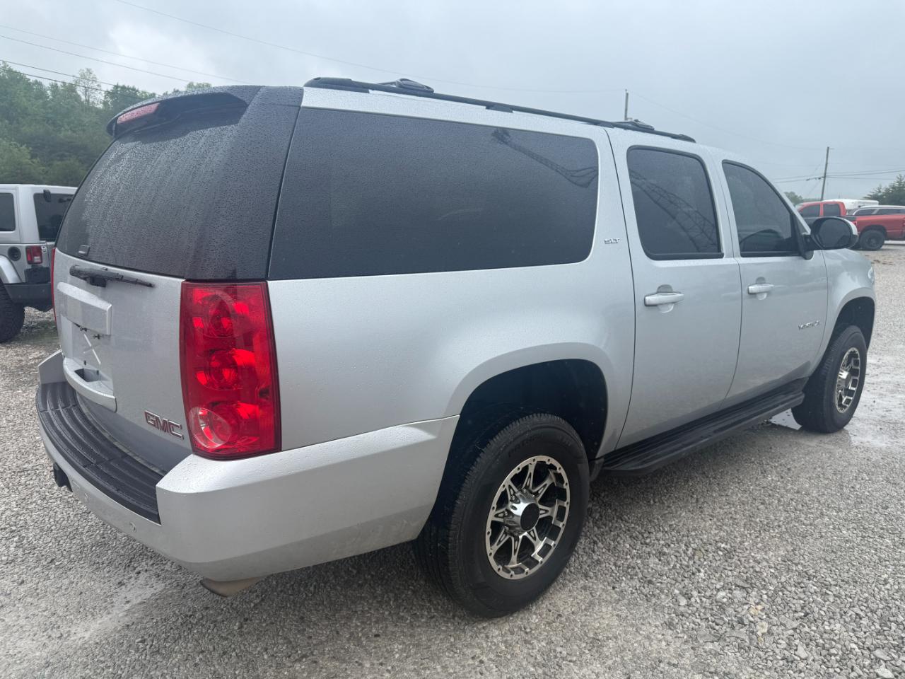 GMC Yukon XL SLT-1 3/4 Ton 4WD 2013