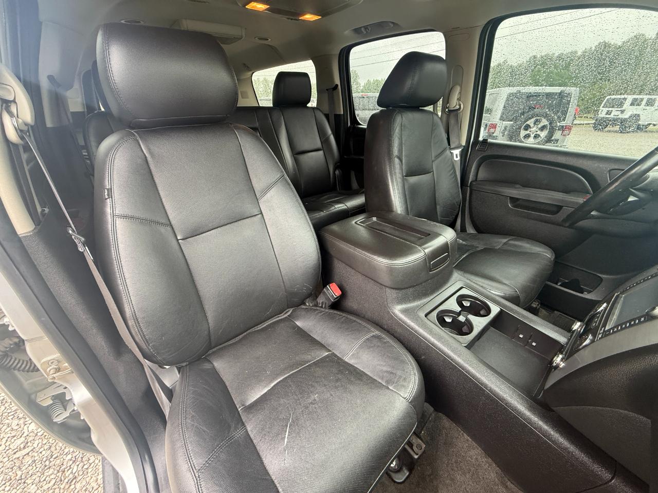 GMC Yukon XL SLT-1 3/4 Ton 4WD 2013