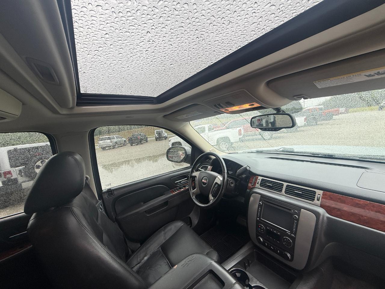 GMC Yukon XL SLT-1 3/4 Ton 4WD 2013