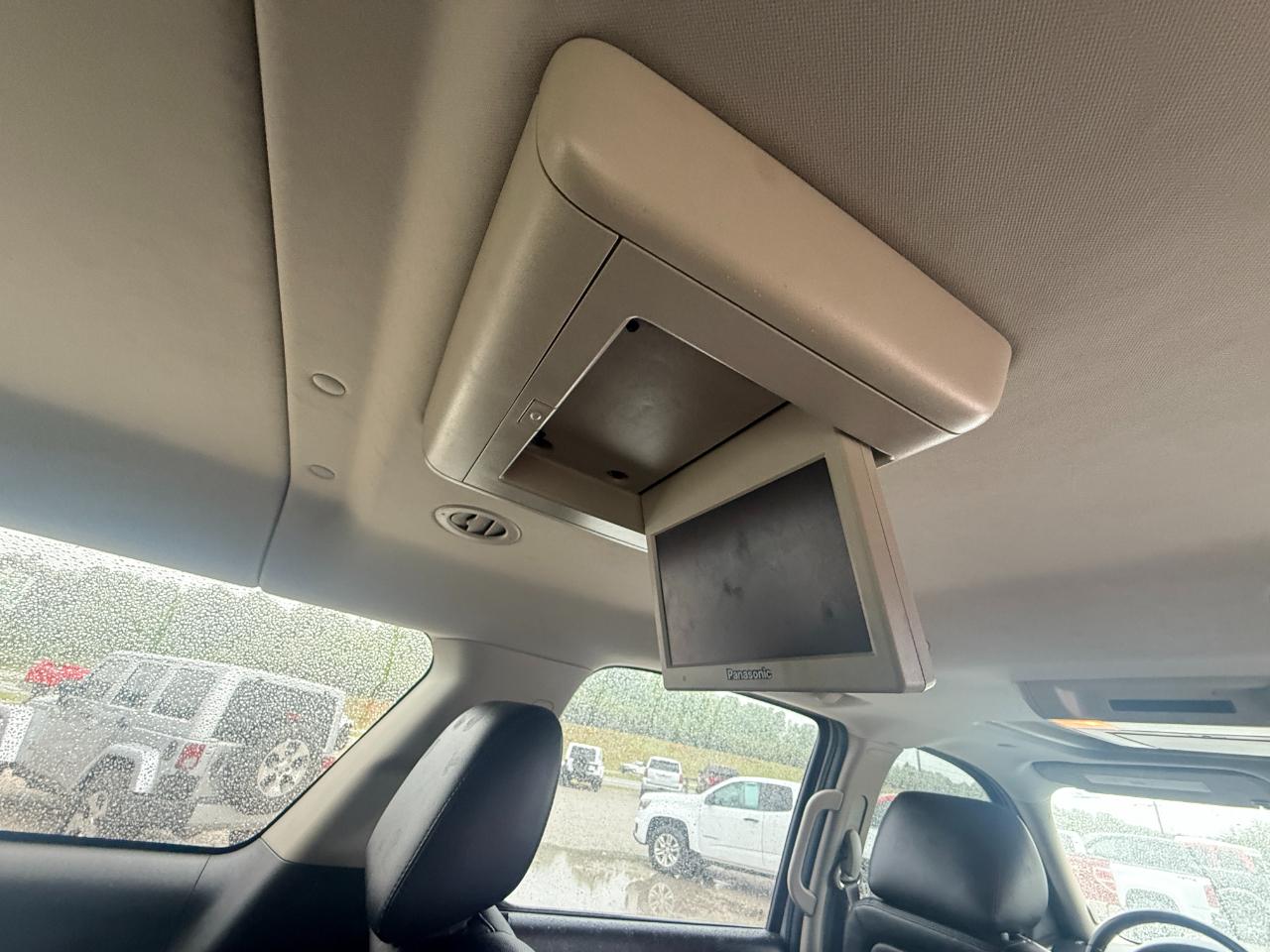 GMC Yukon XL SLT-1 3/4 Ton 4WD 2013