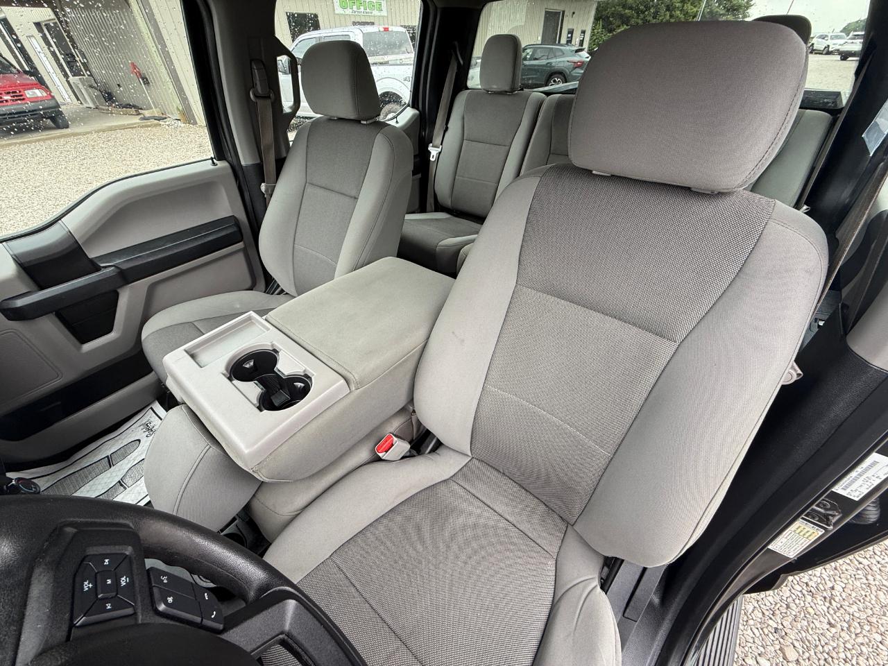 Ford F-150 XL SuperCrew 5.5-ft. Bed 4WD 2015