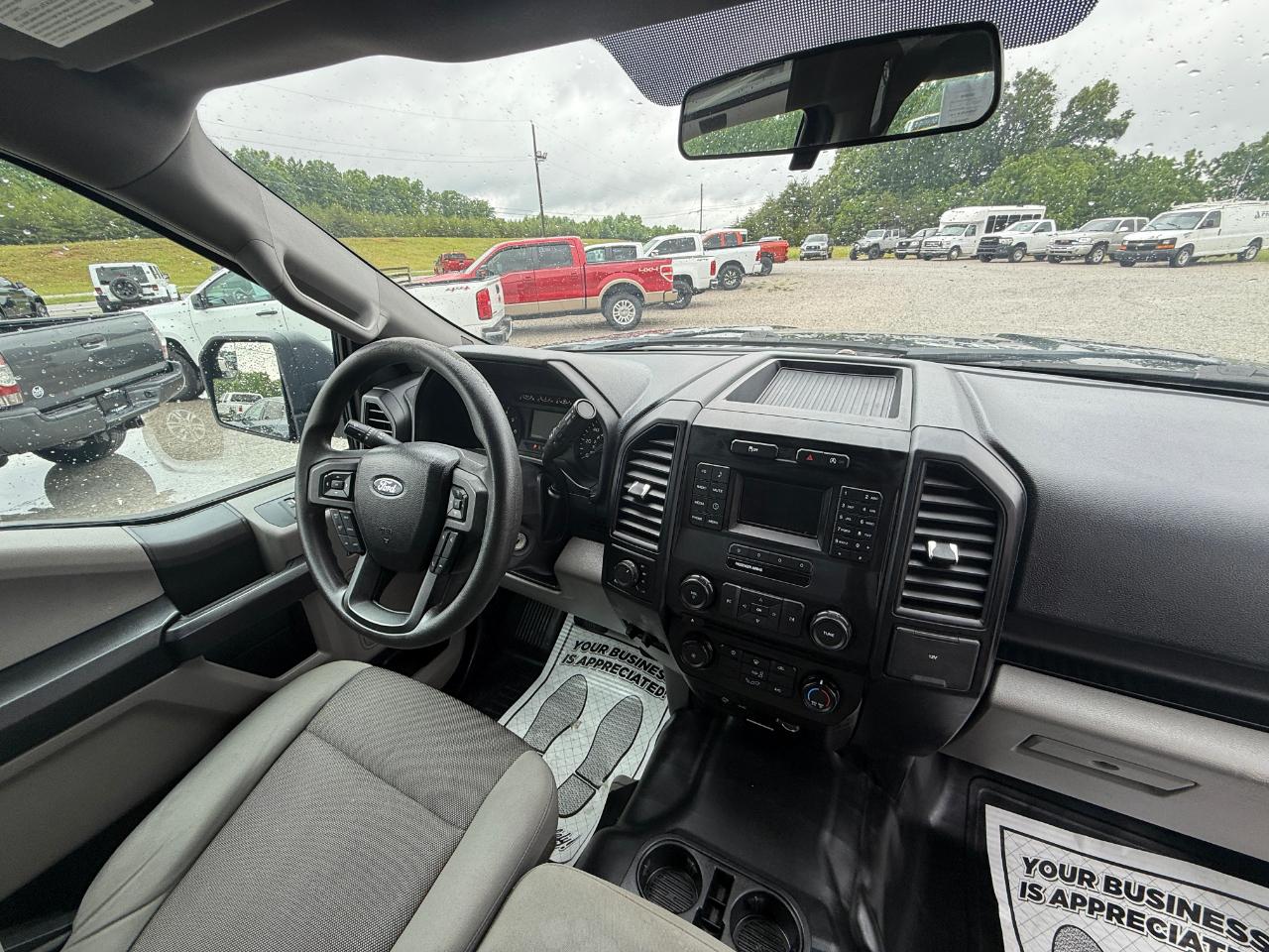 Ford F-150 XL SuperCrew 5.5-ft. Bed 4WD 2015
