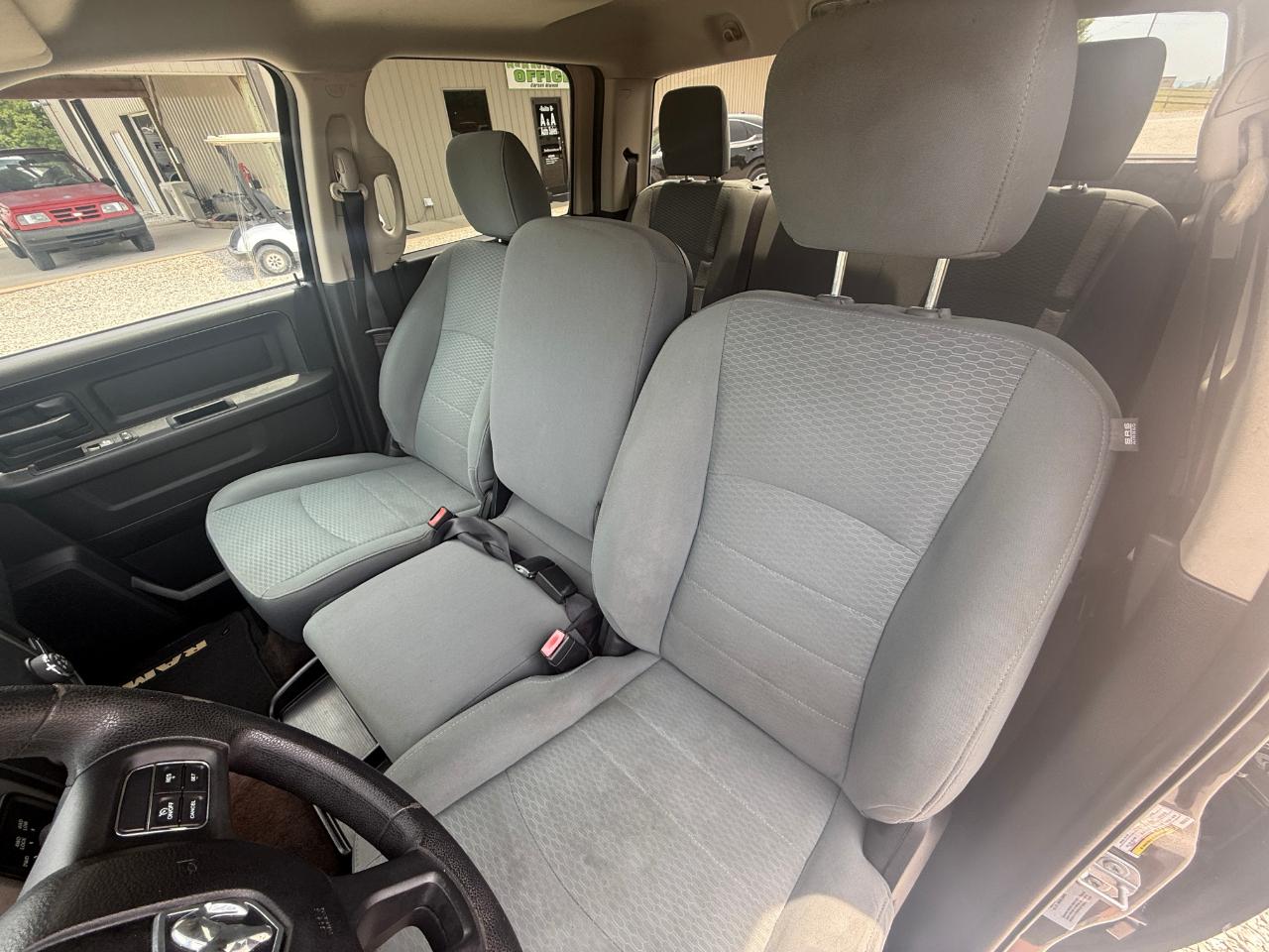 RAM 2500 Tradesman Crew Cab SWB 4WD 2017