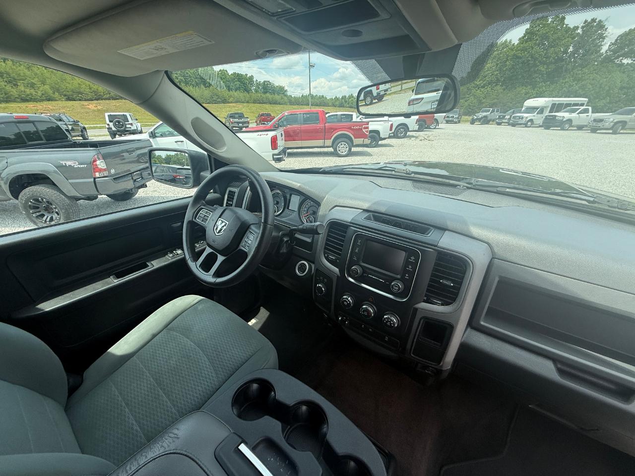 RAM 2500 Tradesman Crew Cab SWB 4WD 2017