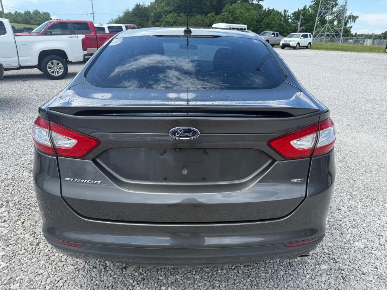Ford Fusion SE 2016