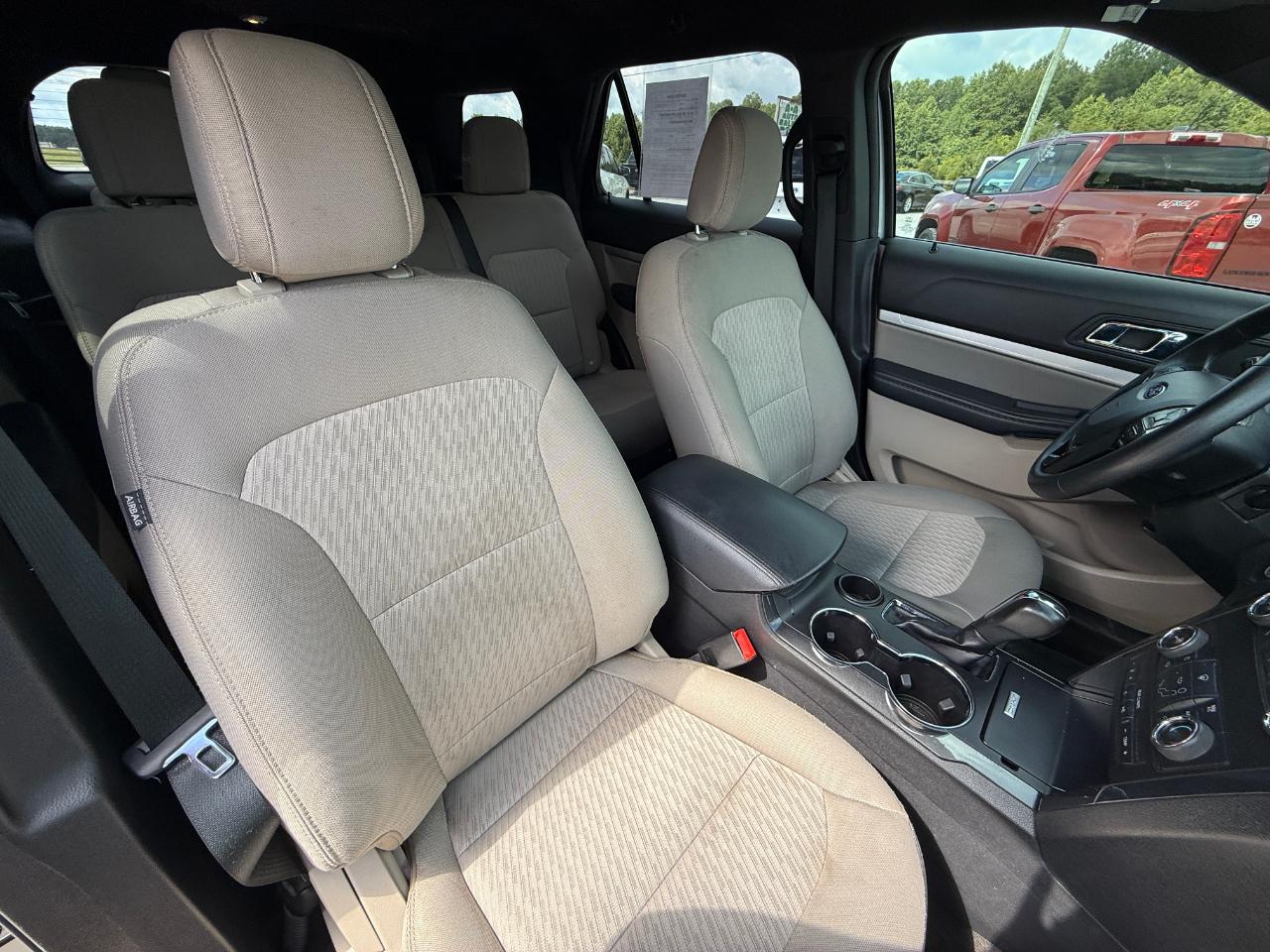 Ford Explorer Base FWD 2018