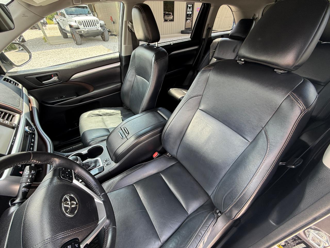 Toyota Highlander SE FWD V6 2018