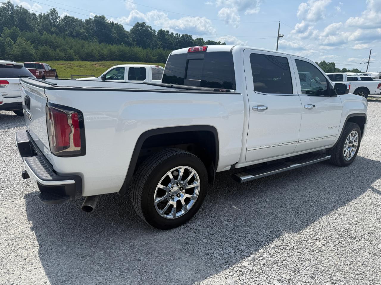 GMC Sierra 1500 Denali Crew Cab Short Box 4WD 2017