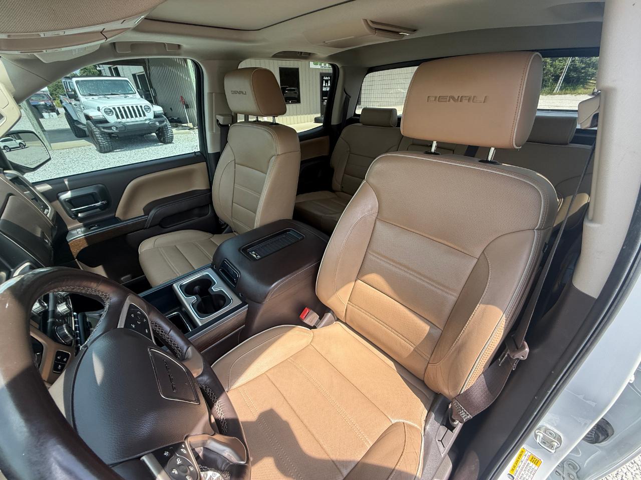 GMC Sierra 1500 Denali Crew Cab Short Box 4WD 2017