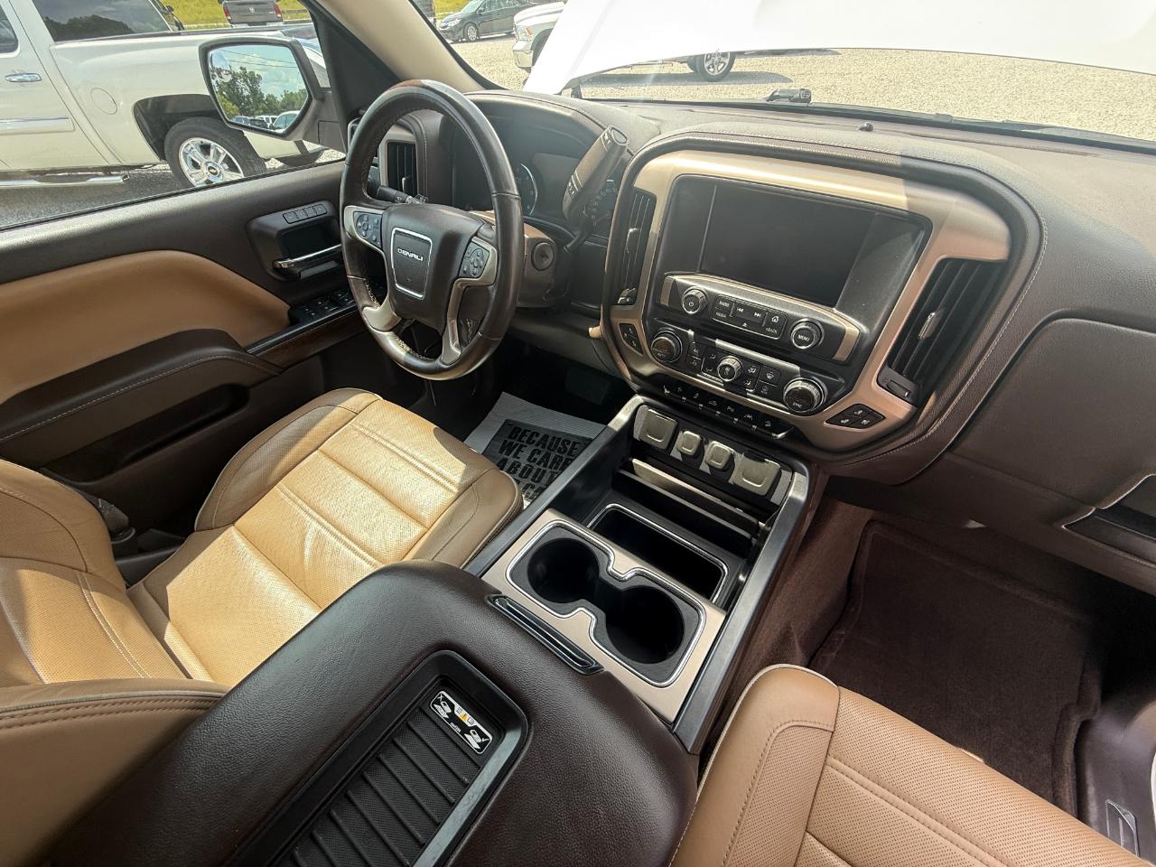 GMC Sierra 1500 Denali Crew Cab Short Box 4WD 2017
