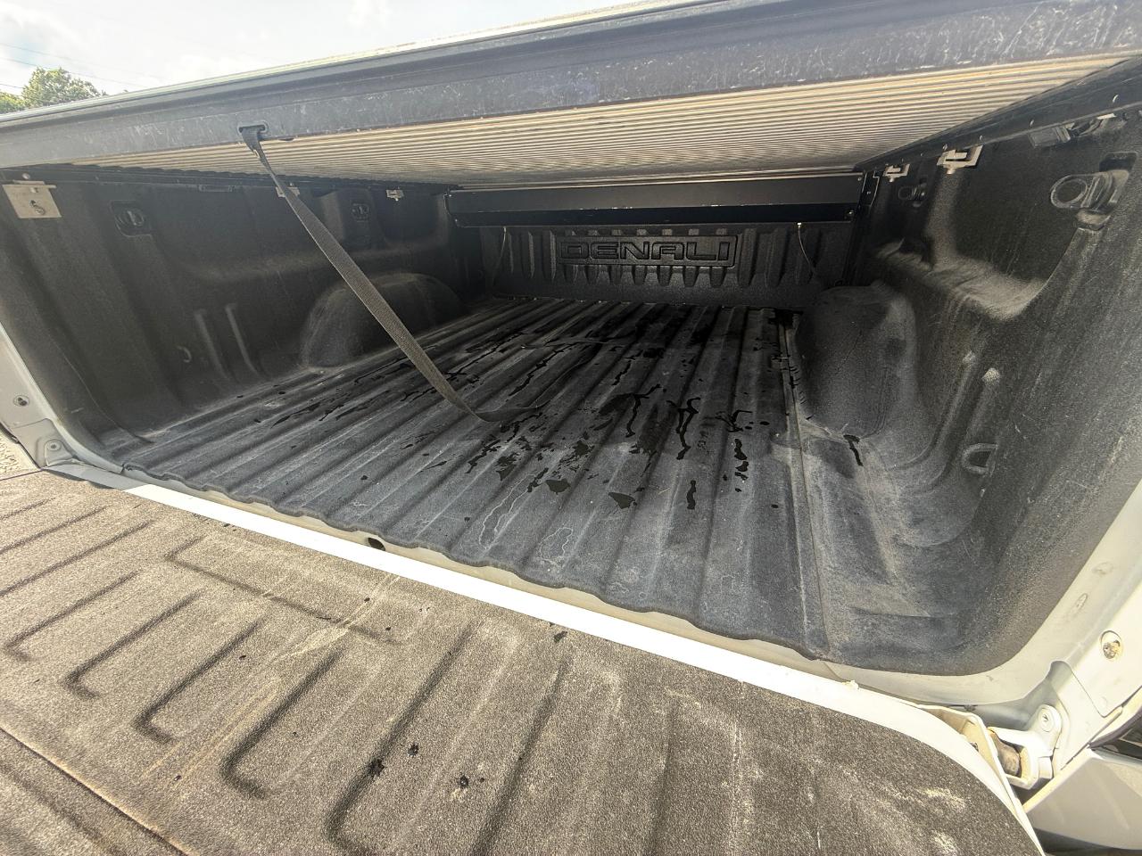 GMC Sierra 1500 Denali Crew Cab Short Box 4WD 2017
