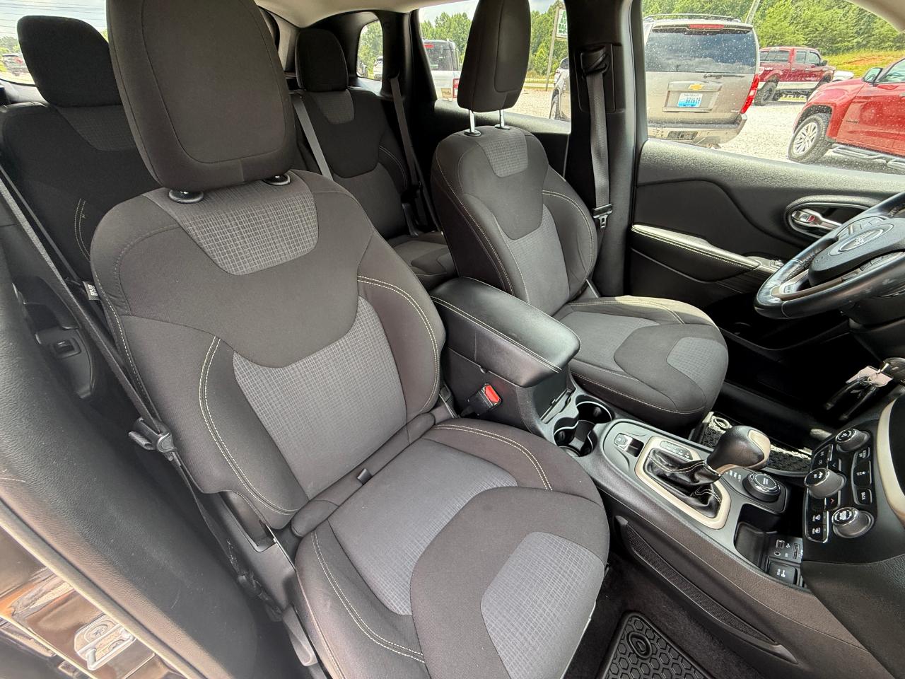 Jeep Cherokee Latitude 4WD 2015