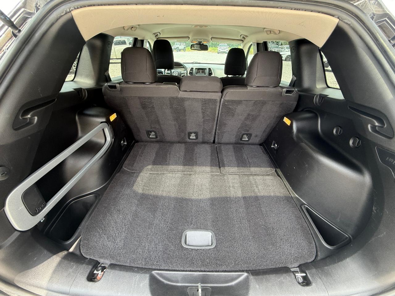 Jeep Cherokee Latitude 4WD 2015
