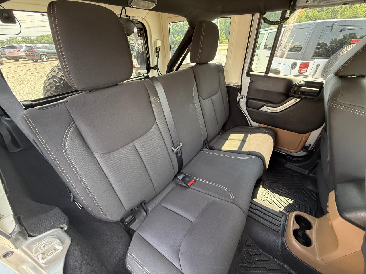 Jeep Wrangler Unlimited Rubicon 4WD 2014