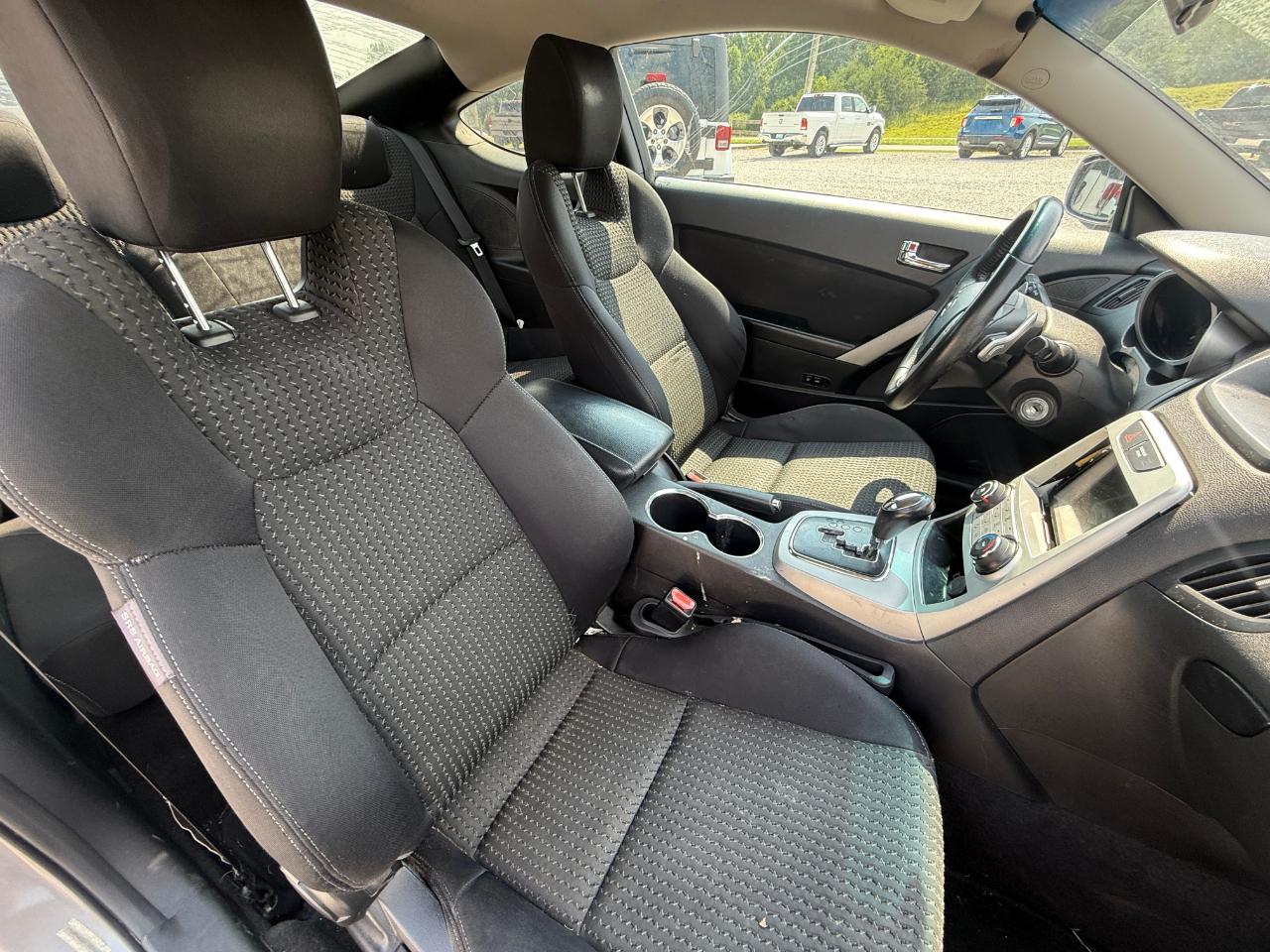 Hyundai Genesis Coupe  2010
