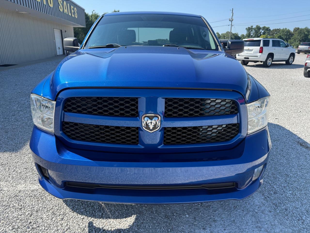 RAM 1500 Tradesman Crew Cab SWB 4WD 2016