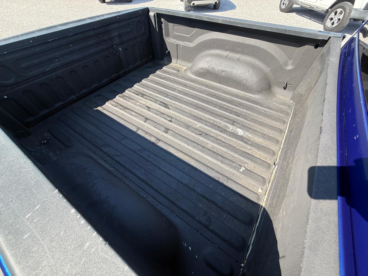 RAM 1500 Tradesman Crew Cab SWB 4WD 2016