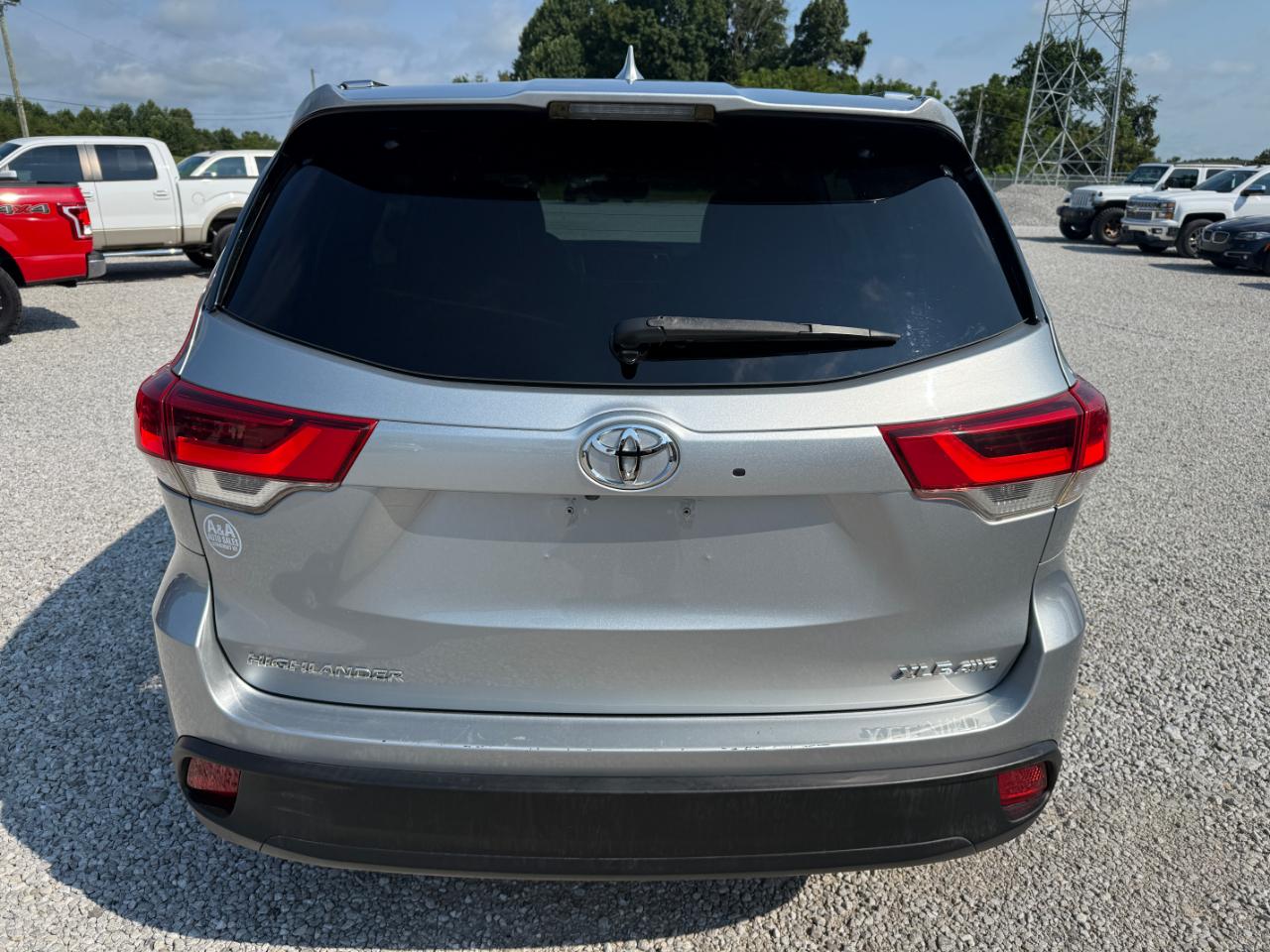 Toyota Highlander XLE AWD V6 2019
