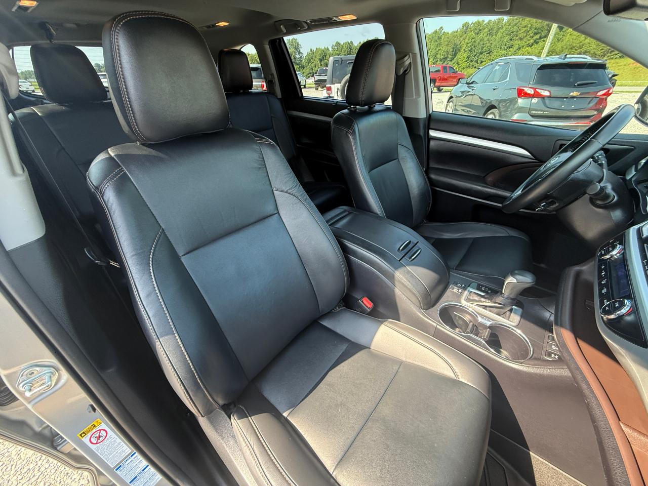 Toyota Highlander XLE AWD V6 2019