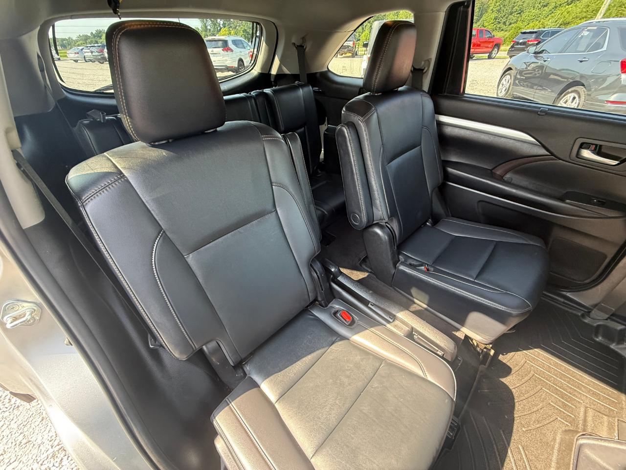 Toyota Highlander XLE AWD V6 2019