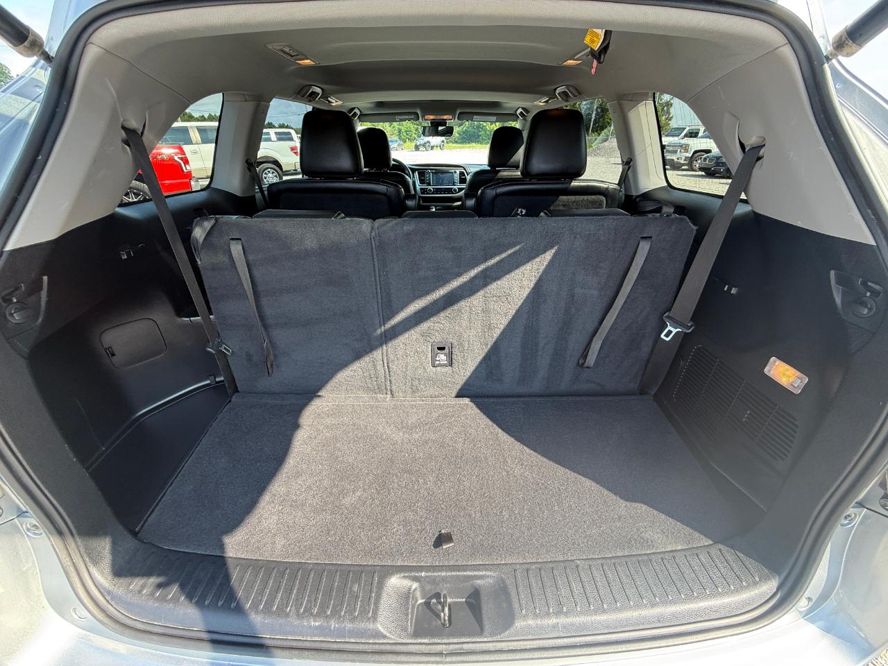 Toyota Highlander XLE AWD V6 2019