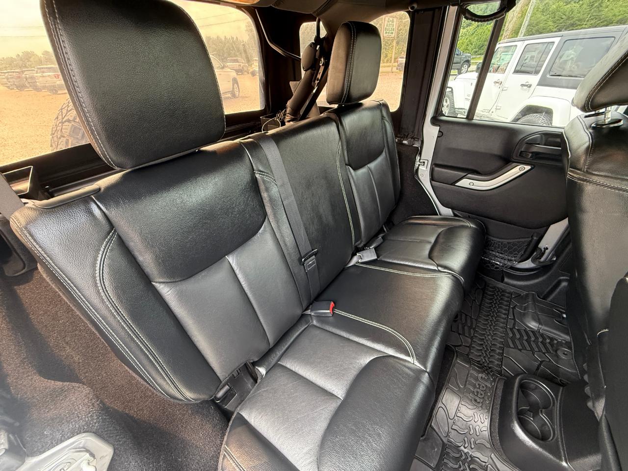 Jeep Wrangler Unlimited Rubicon 4WD 2015