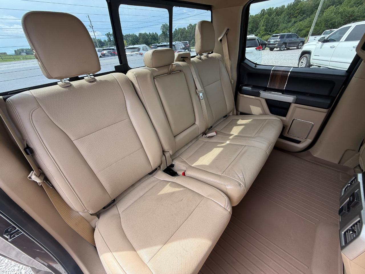 Ford F-150 Lariat SuperCrew 4WD 2015