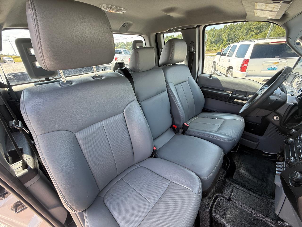 Ford F-250 SD XL SuperCab 4WD 2015