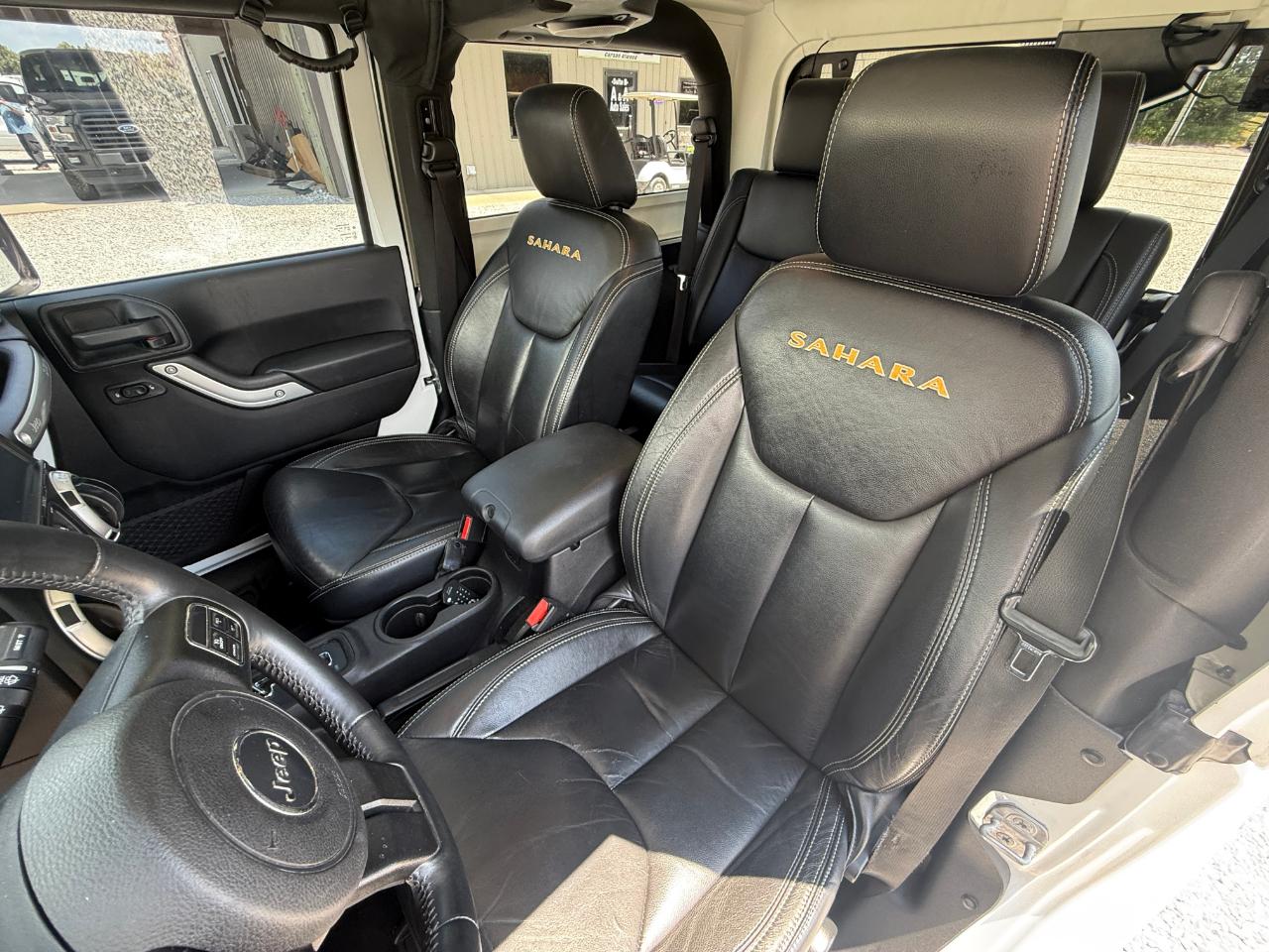 Jeep Wrangler Sahara 4WD 2014