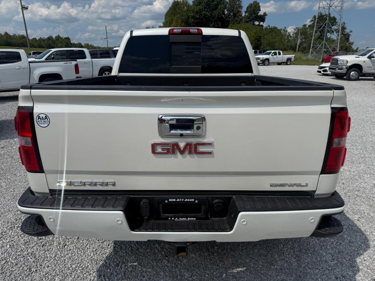 GMC Sierra 1500 Denali Crew Cab Short Box 4WD 2015