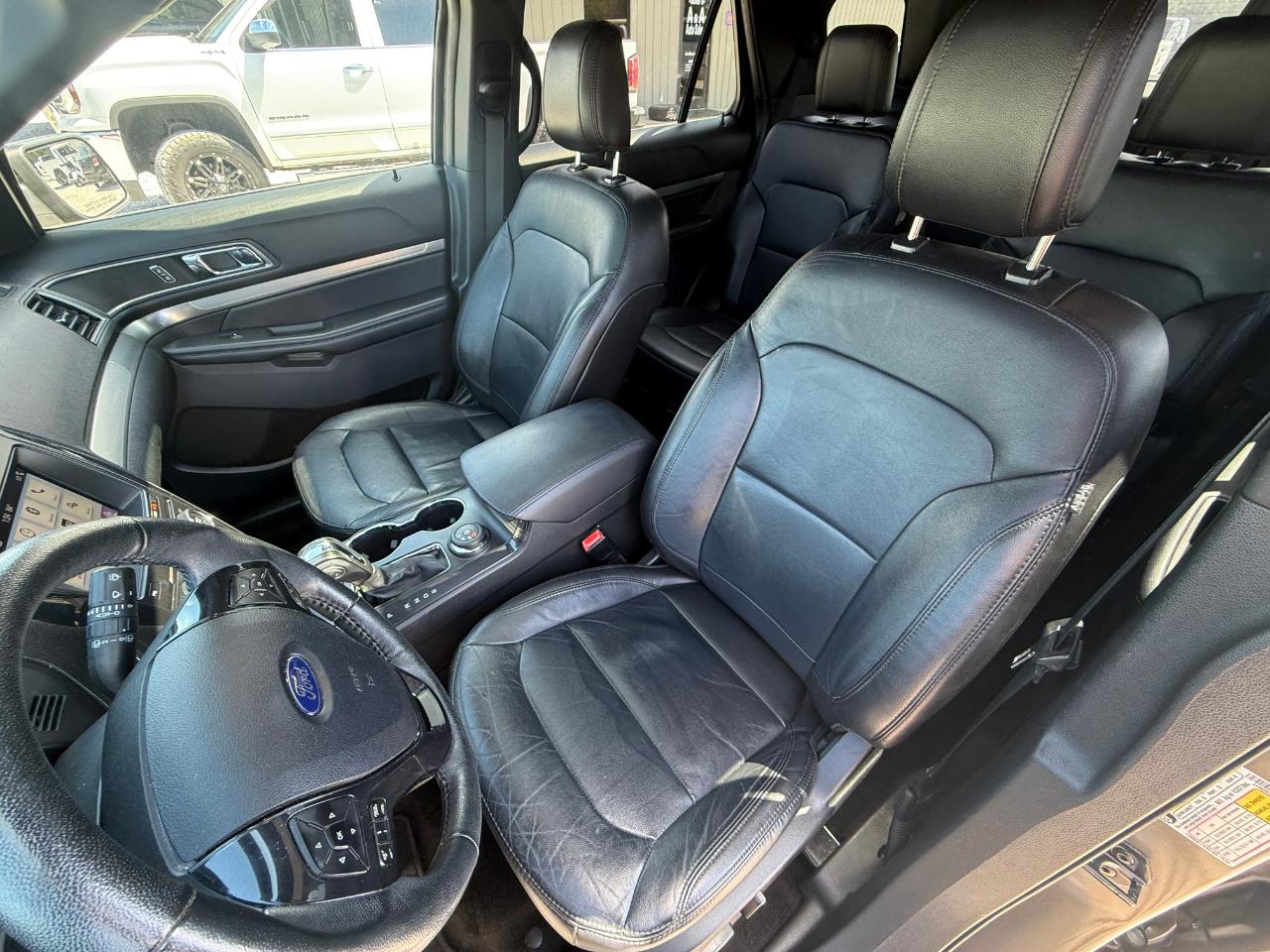 Ford Explorer XLT 4WD 2018