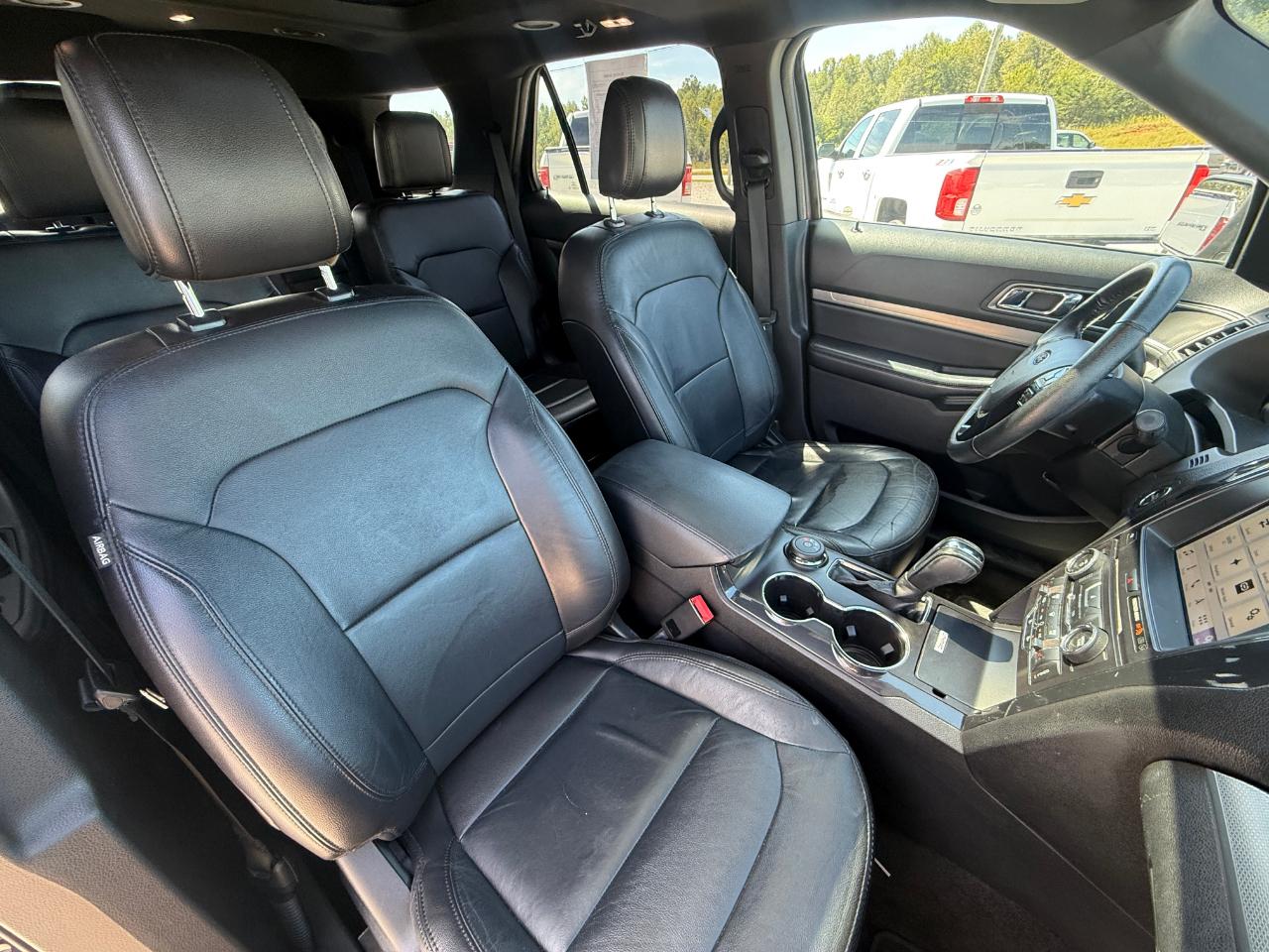 Ford Explorer XLT 4WD 2018
