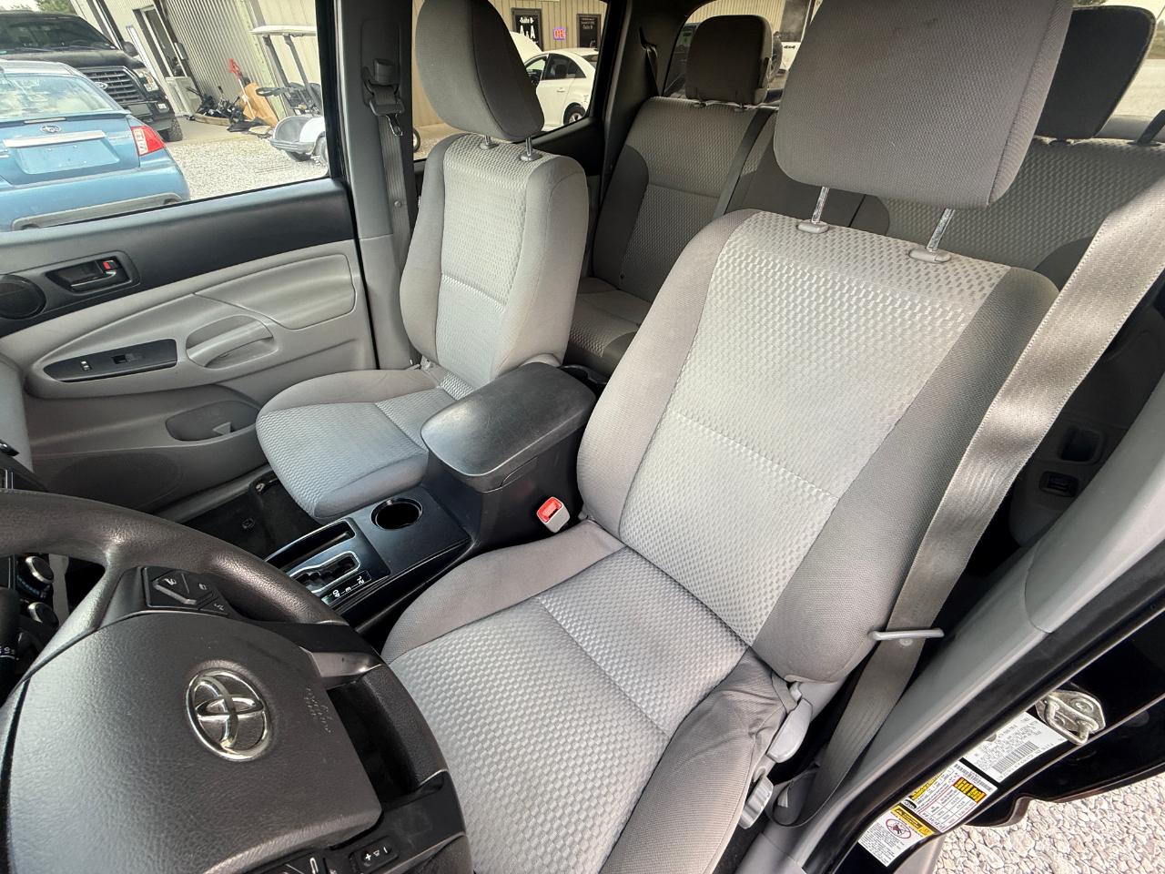 Toyota Tacoma Double Cab V6 6MT 4WD 2015