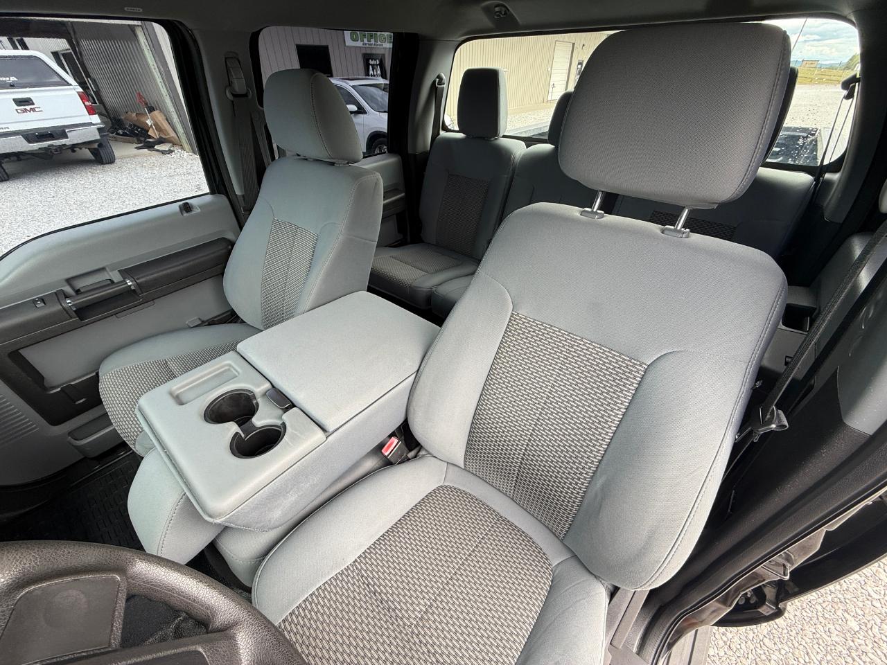 Ford F-250 SD XL Crew Cab 4WD 2012