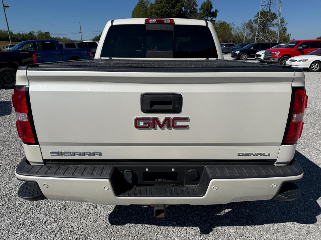 GMC Sierra 1500 Denali Crew Cab Short Box 4WD 2015