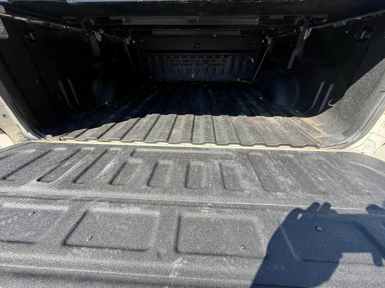 GMC Sierra 1500 Denali Crew Cab Short Box 4WD 2015
